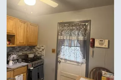 1015 Oak St, Roselle, NJ 07203 - Photo 15