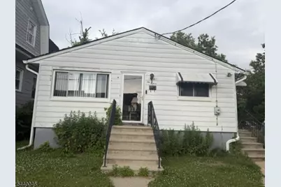 1015 Oak St, Roselle, NJ 07203 - Photo 1