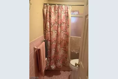 1015 Oak St, Roselle, NJ 07203 - Photo 9