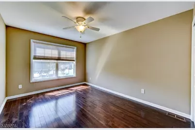 118 Barclay Dr, Nutley, NJ 07110 - Photo 15