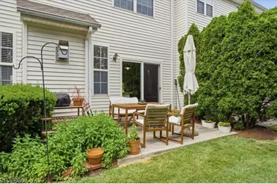 106 Barclay Dr, Nutley, NJ 07110 - Photo 39