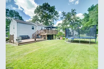 17 Sunset Dr, Mount Olive, NJ 07828 - Photo 3