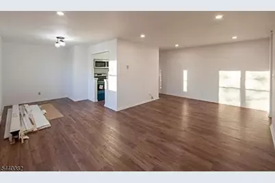 100 Pierson Miller Dr, Pompton Lakes, NJ 07442 - Photo 9