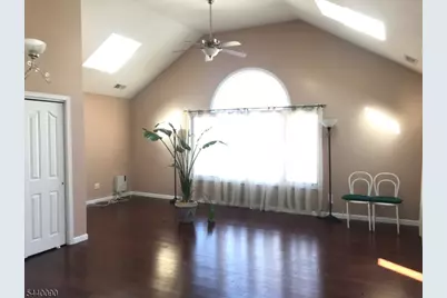 410 Lafayette Ave #2, Cliffside Park, NJ 07010 - Photo 3