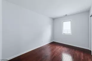410 Lafayette Ave, Cliffside Park, NJ 07010 - Photo 11