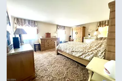 321 Tucker Ave, Union Township, NJ 07083 - Photo 9