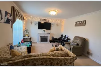 321 Tucker Ave, Union Township, NJ 07083 - Photo 5