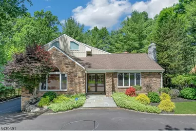 27 Hamilton Dr West, North Caldwell, NJ 07006 - Photo 3