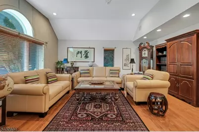 27 Hamilton Dr West, North Caldwell, NJ 07006 - Photo 7