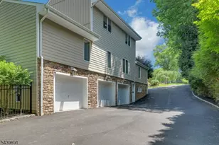 27 Hamilton Dr W, North Caldwell, NJ 07006 - Photo 35