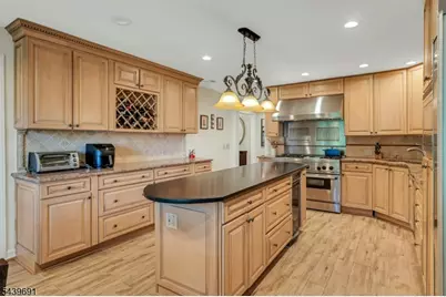 27 Hamilton Dr West, North Caldwell, NJ 07006 - Photo 11