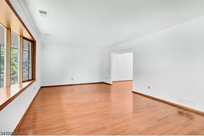 15 Linda Ln, Green Brook Township, NJ 08812 - Photo 7