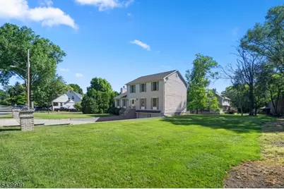 32 Montville Ave, Montville Township, NJ 07045 - Photo 3