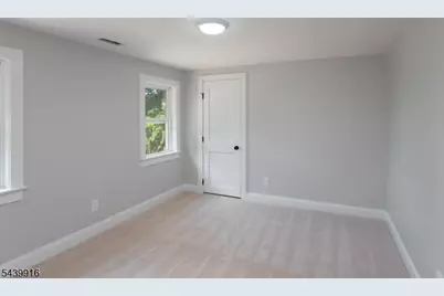 230 Skillmans Ln, Franklin Township, NJ 08873 - Photo 17