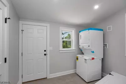 230 Skillmans Ln, Franklin Township, NJ 08873 - Photo 11