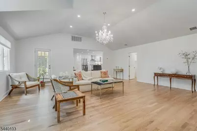 8 Sheeprock Rd, Kinnelon, NJ 07405 - Photo 5