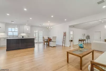 8 Sheeprock Rd, Kinnelon, NJ 07405 - Photo 11