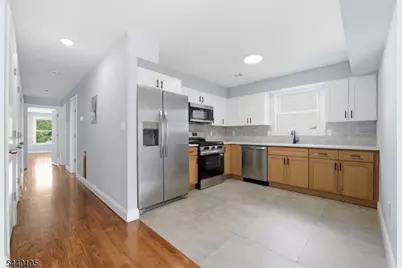 23 Edwin Pl, Newark, NJ 07112 - Photo 15