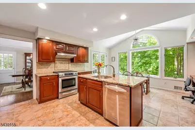 33 Runnymede Rd, Chatham Township, NJ 07928 - Photo 9