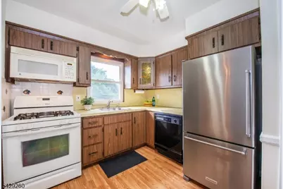 59 Hooyman Dr, Clifton, NJ 07013 - Photo 11