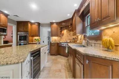16 Trinity Pl, East Hanover Township, NJ 07936 - Photo 5