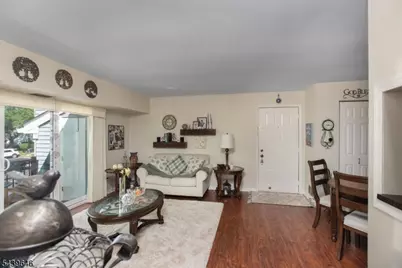 70 Haverhill Pl, Franklin Township, NJ 08873 - Photo 3