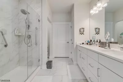 3 Vanderbilt Blvd #402, Florham Park, NJ 07932 - Photo 13