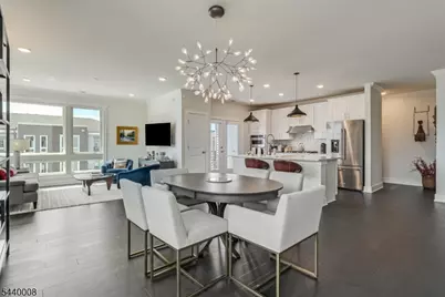 3 Vanderbilt Blvd #402, Florham Park, NJ 07932 - Photo 5