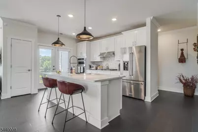 3 Vanderbilt Blvd #402, Florham Park, NJ 07932 - Photo 9
