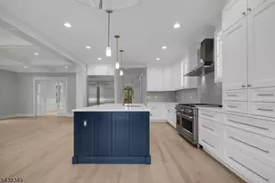 22 Monroe Pl, Bernards Township, NJ 07920 - Photo 15