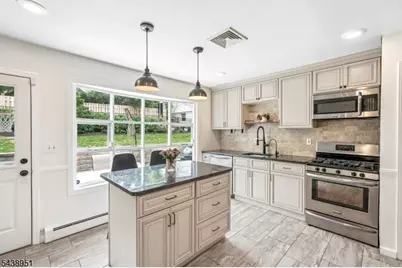 275 Wyoming Ave, Maplewood, NJ 07040 - Photo 7