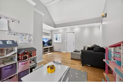 245 N 11th St, Kenilworth, NJ 07033 - Photo 7