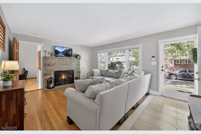 245 N 11th St, Kenilworth, NJ 07033 - Photo 3