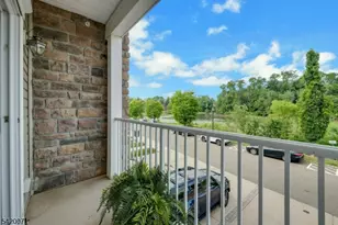 310 Waterview Ct, Hanover Township, NJ 07927 - Photo 5