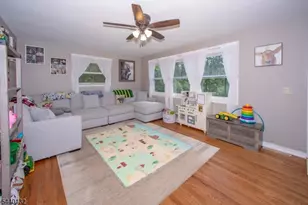 29 Clove Rd, Wantage, NJ 07461 - Photo 5