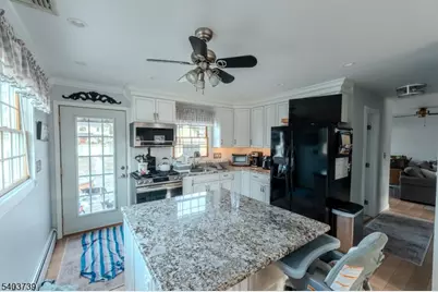 130 Loretta St, Woodbridge Township, NJ 08861 - Photo 3
