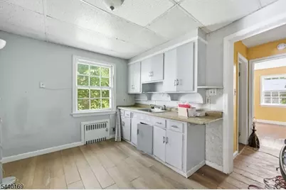 10 McGotty Pl #2, Irvington, NJ 07111 - Photo 3