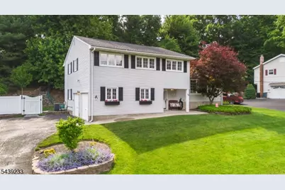 19 Falcon Pl, Wayne, NJ 07470 - Photo 3
