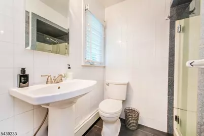 19 Falcon Pl, Wayne, NJ 07470 - Photo 15
