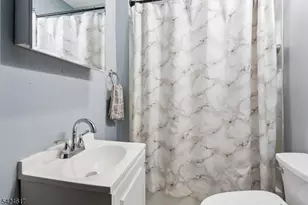 908 S 16th St, Newark, NJ 07108 - Photo 15