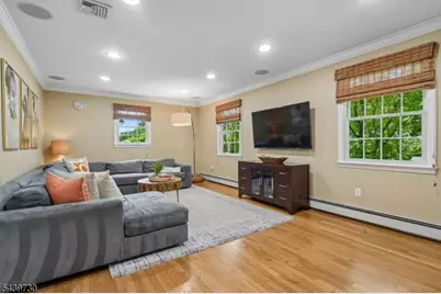 36 Wentworth Dr, Berkeley Heights Township, NJ 07922 - Photo 9