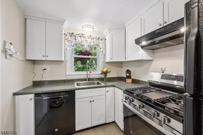 40 Elmwood Rd, Florham Park, NJ 07932 - Photo 13