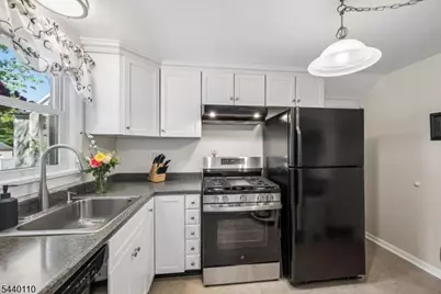 40 Elmwood Rd, Florham Park, NJ 07932 - Photo 11