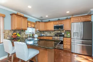 17 Leonard Terrace, Wayne, NJ 07470 - Photo 9