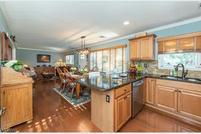 17 Leonard Terrace, Wayne, NJ 07470 - Photo 11