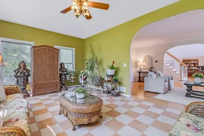 19 Devonshire Dr, Randolph Township, NJ 07869 - Photo 9