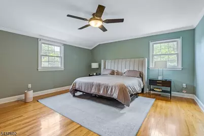 2 Schoolview Dr, Morris Plains, NJ 07950 - Photo 17