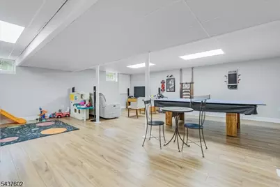 2 Schoolview Dr, Morris Plains, NJ 07950 - Photo 25