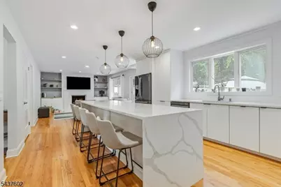 2 Schoolview Dr, Morris Plains, NJ 07950 - Photo 13