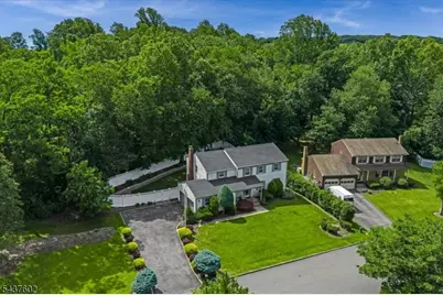 2 Schoolview Dr, Morris Plains, NJ 07950 - Photo 29